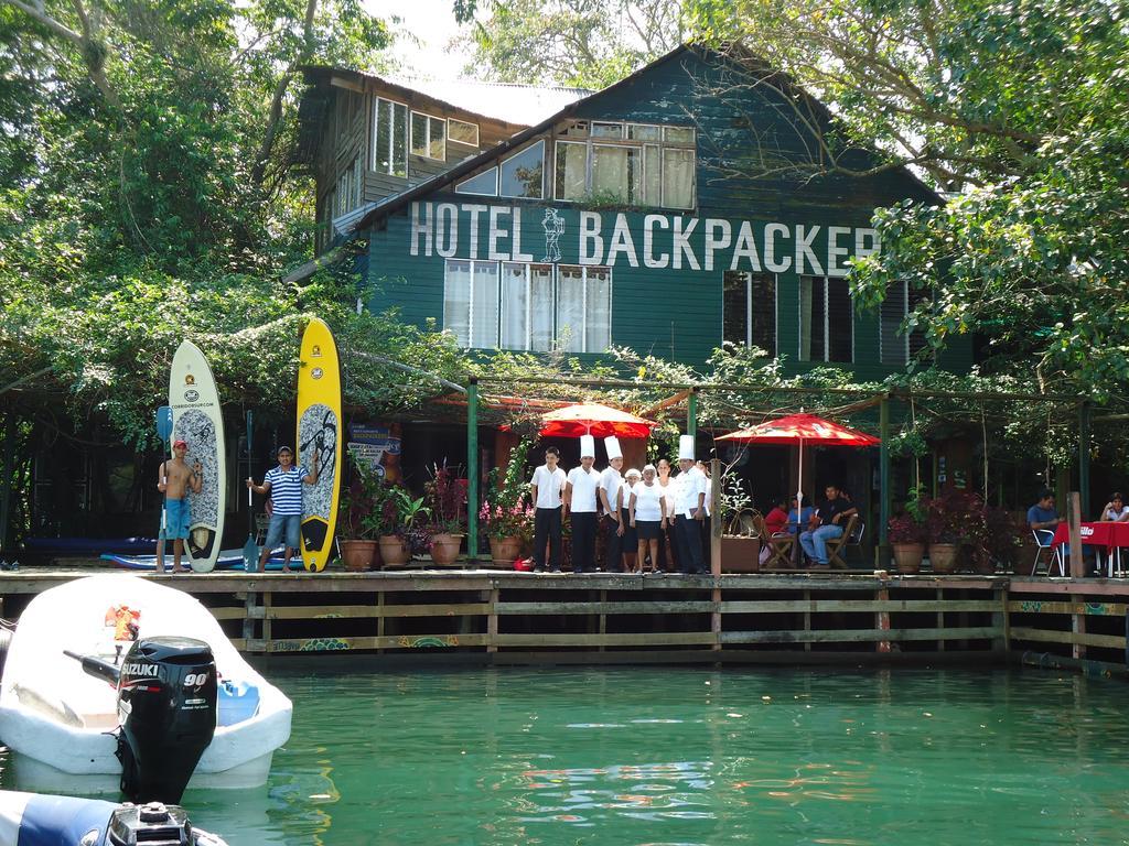 نهر دولسي Hotel Y Restaurante Backpackers المظهر الخارجي الصورة